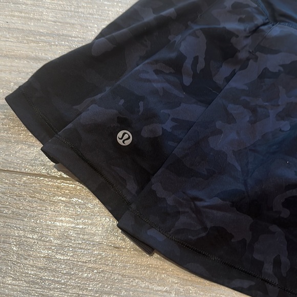 Lululemon Black Camo Skirt - Picture 2 of 6